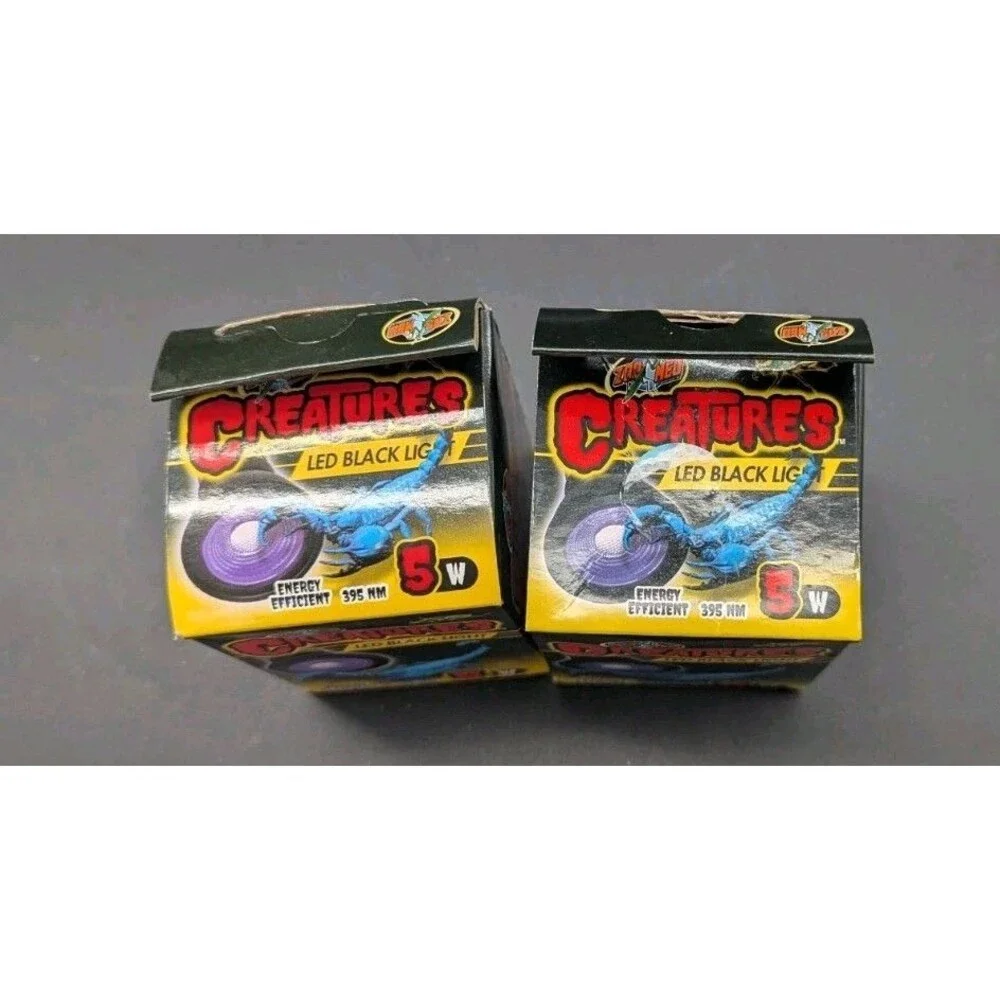 Lot Of 2x Zoo Med Creatures 5 W LED Black Light Energy Efficient 395 nm